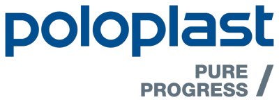 meinkarrierestart.at Poloplast-Logo mit den Worten „PURE PROGRESS“ in Großbuchstaben und einem Schrägstrich unter dem Hauptfirmennamen.