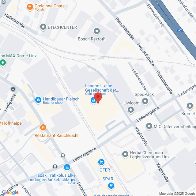 meinkarrierestart.at Karte, die einen Teil von Linz, Österreich, zeigt und Unternehmen wie Landhof, Handlbauer Fleisch und HOFER hervorhebt. Straßen und der nahe gelegene Fluss sind sichtbar.